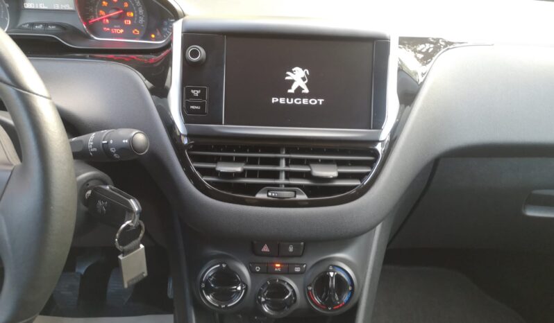 Peugeot 208 1.2 VTI SE Style cheio