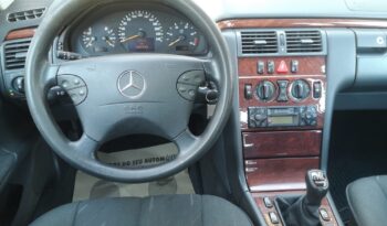 Mercedes E 220 CDi Classic cheio
