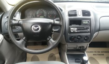 Mazda 323F cheio