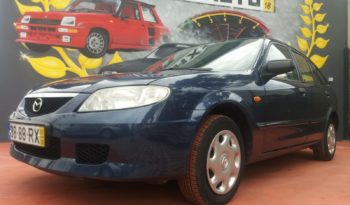 Mazda 323F cheio
