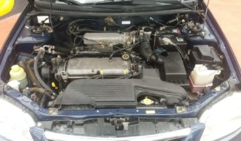 Mazda 323F cheio