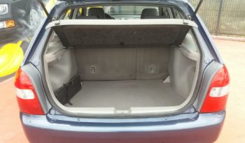 Mazda 323F cheio