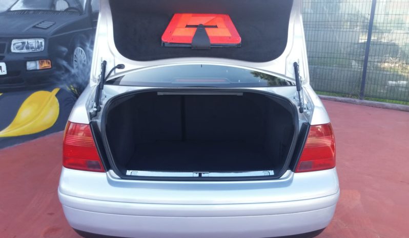 VW Bora 1.9 TDI cheio