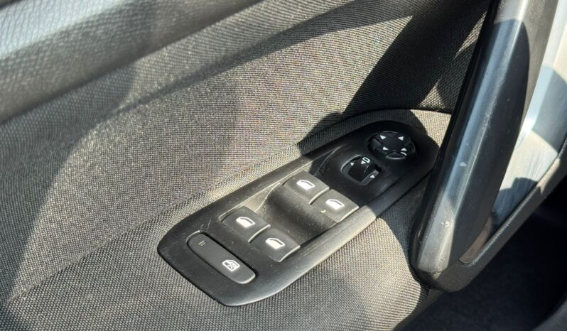 Peugeot 308 SW 1.6 e-HDi Allure cheio