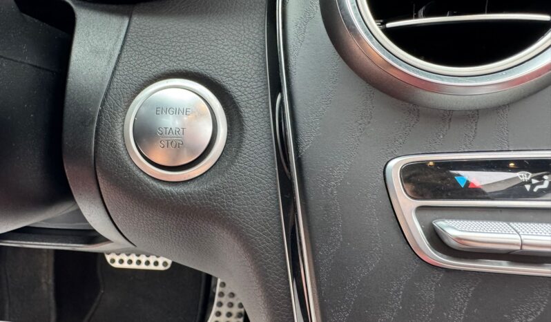 Mercedes-Benz C220 D AMG Line cheio