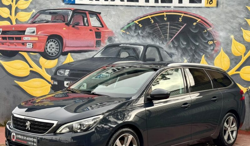 Peugeot 308 SW 1.2 Puretech Style cheio