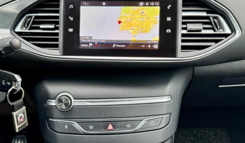 Peugeot 308 SW 1.2 Puretech Style cheio