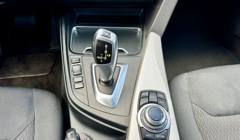 BMW 316D Touring Sport Line cheio