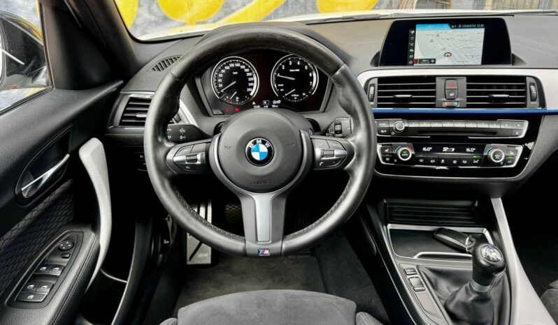 BMW 116i Pack M cheio