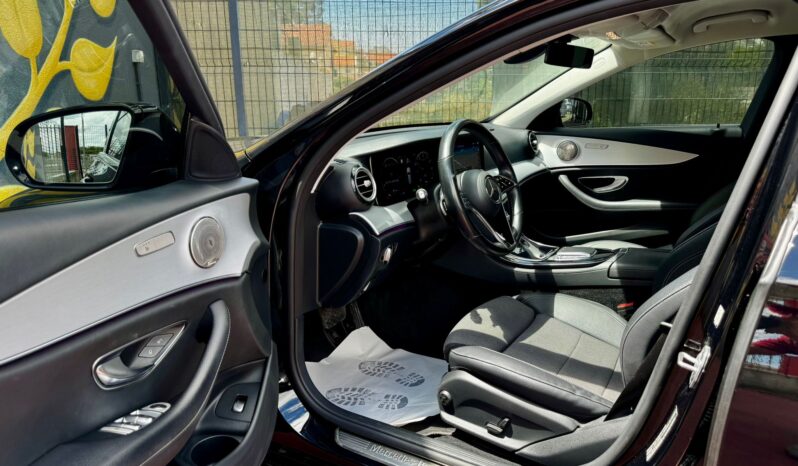 Mercedes-Benz E300 DE 4Matic 9G-Tronic Avantgart cheio