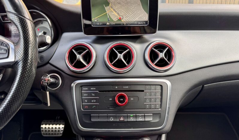 Mercedes-Benz CLA 220 d AMG Line Aut. cheio