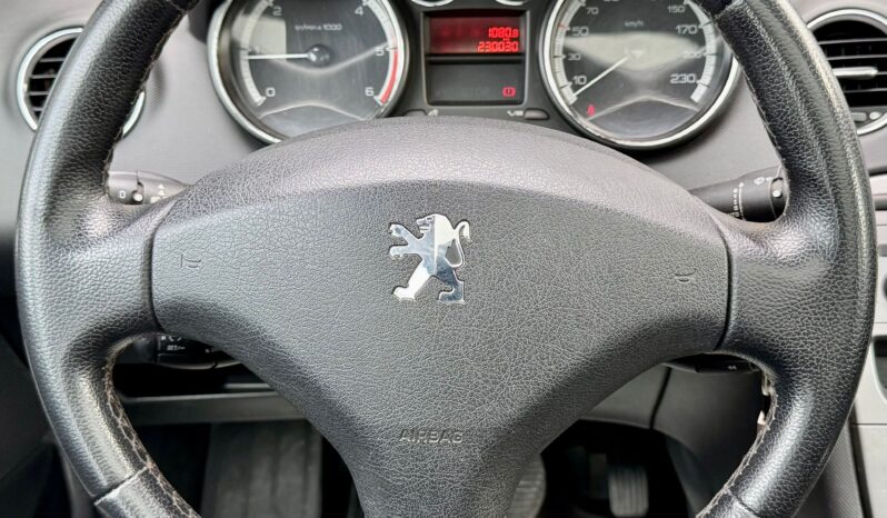 Peugeot 308 SW 1.6 HDi Executive CVM6 cheio