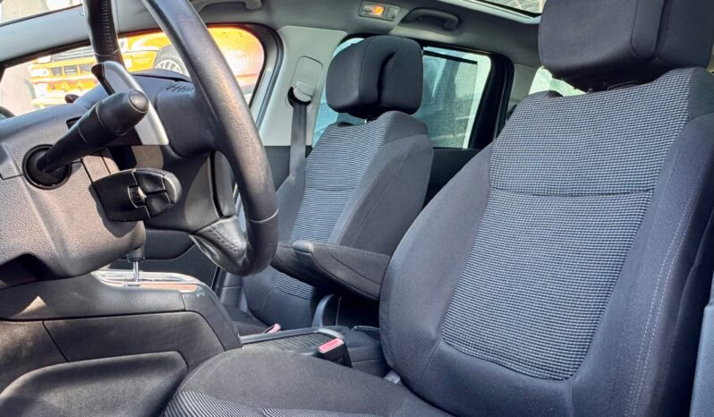 Peugeot 5008 1.6 HDi Executive CMP6 cheio