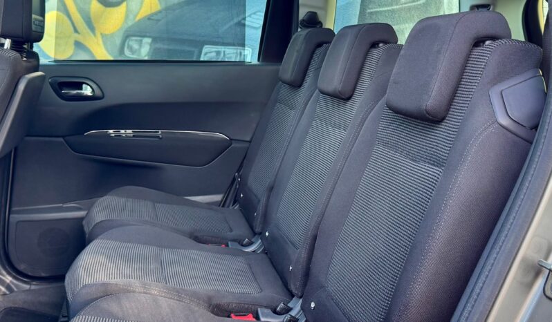 Peugeot 5008 1.6 HDi Executive CMP6 cheio
