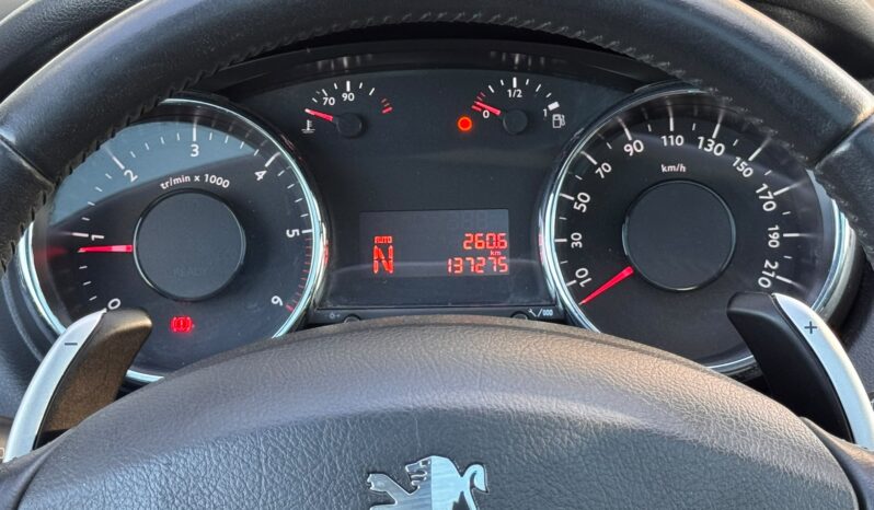 Peugeot 5008 1.6 HDi Executive CMP6 cheio