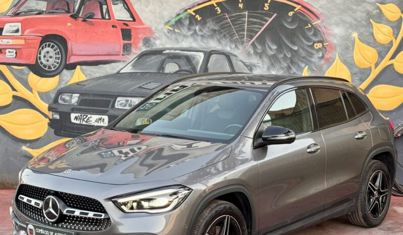 Mercedes-Benz GLA 250 cheio