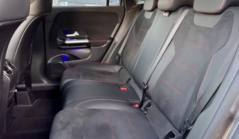 Mercedes-Benz GLA 250 cheio