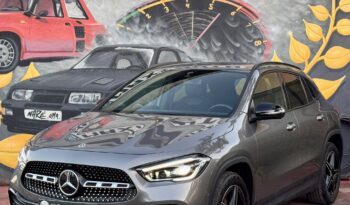 Mercedes-Benz GLA 250 cheio