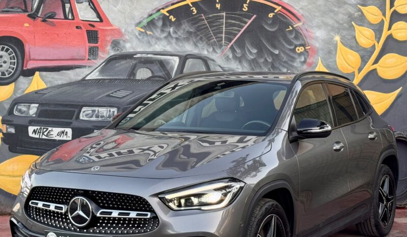 Mercedes-Benz GLA 250 cheio