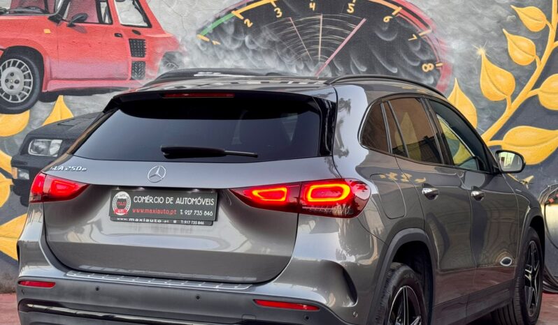 Mercedes-Benz GLA 250 cheio