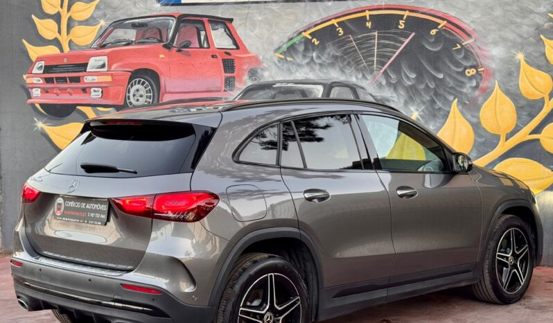 Mercedes-Benz GLA 250 cheio