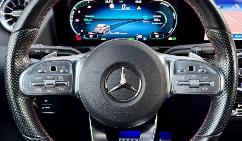 Mercedes-Benz GLA 250 cheio
