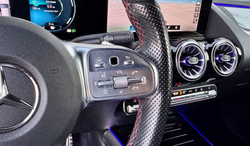 Mercedes-Benz GLA 250 cheio