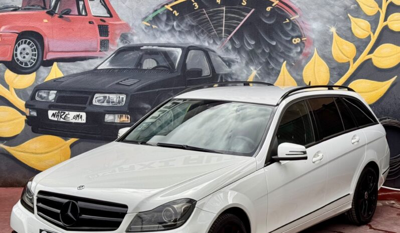 Mercedes-Benz C 220 cheio