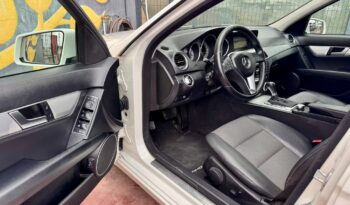 Mercedes-Benz C 220 cheio