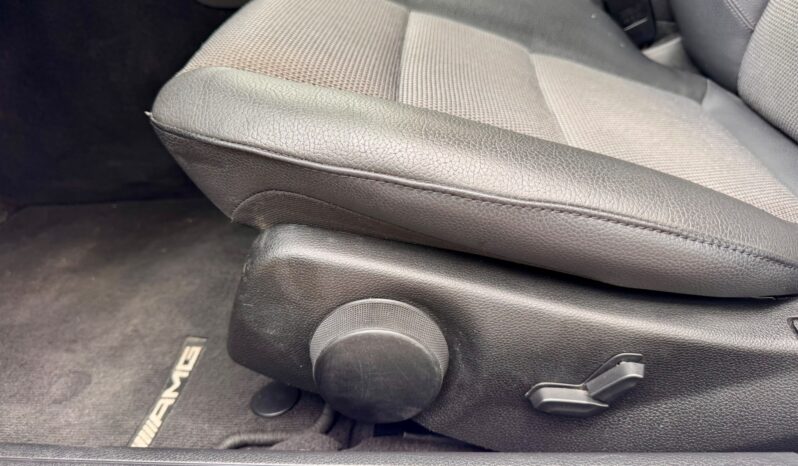 Mercedes-Benz C 220 cheio