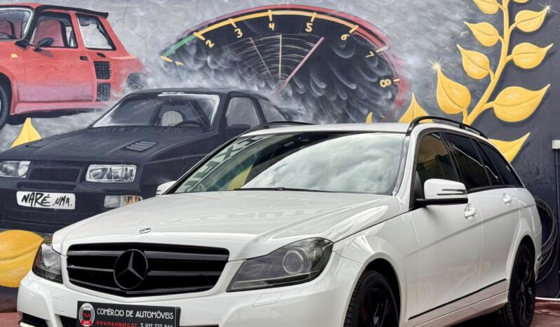 Mercedes-Benz C 220 cheio
