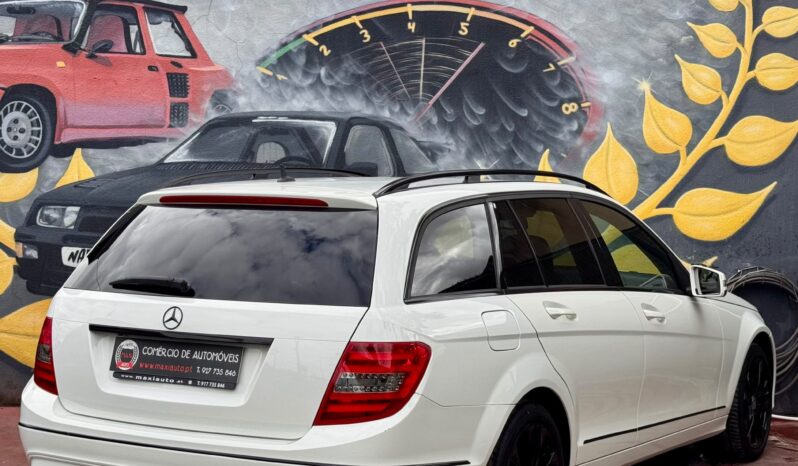Mercedes-Benz C 220 cheio