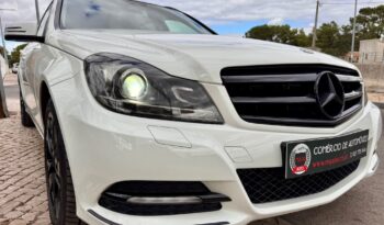 Mercedes-Benz C 220 cheio