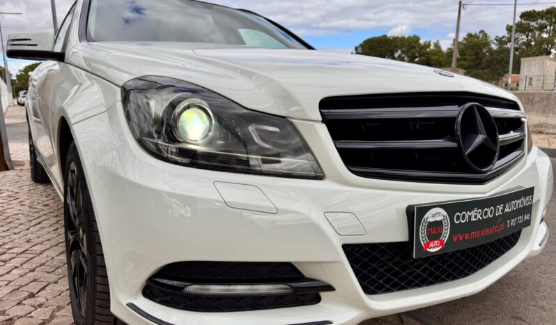 Mercedes-Benz C 220 cheio